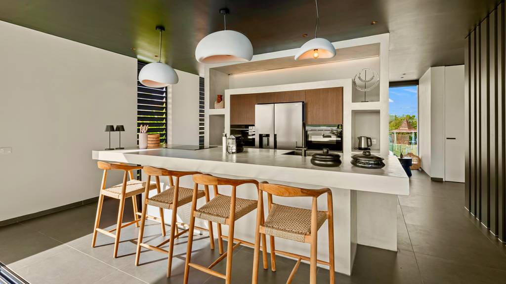 The Wave Villa Curacao - Kitchen and dining